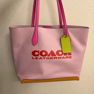 COACH Kia Medium Tote Carnation Colorblock CA097